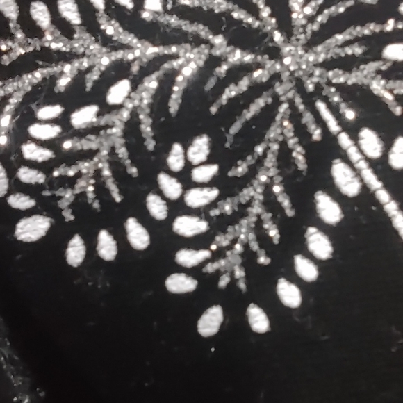 NOTATIONS BLACK SILVER  GLITTER SPARKLE LEAF PATTERN FORMAL SHORT SLEEVE TOP M - Picture 11 of 11